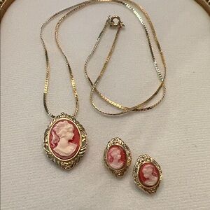 Cameo Necklace & Post Earrings Set | Gold Tone | 24” Chain